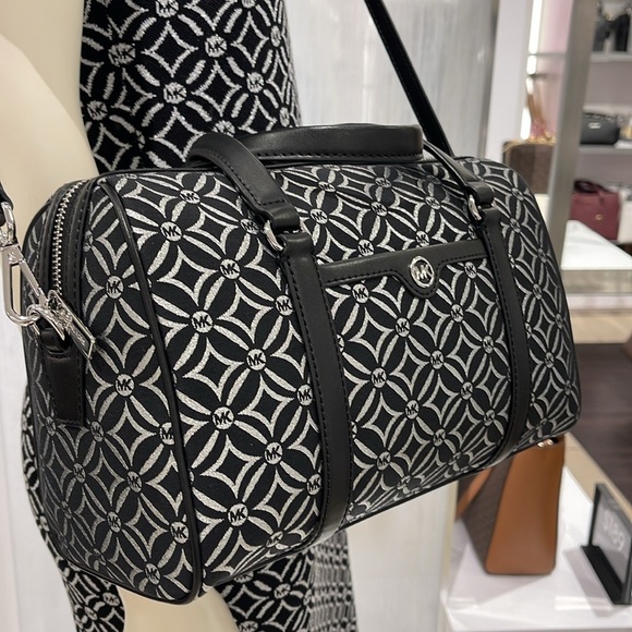 MICHAEL KORS JST TRAVEL MEDIUM DUFFLE SATCHEL SHOULDER CROSSBODY BAG MK BLK/SVR - Picture 6 of 16